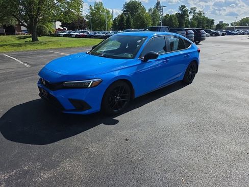 Used 2022 Honda Civic Sport image 3