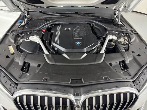 Used 2020 BMW 740i image 37
