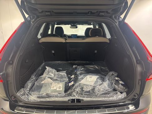 New 2026 Volvo XC60 T8 Plus w/ Protection Package Premier image 29