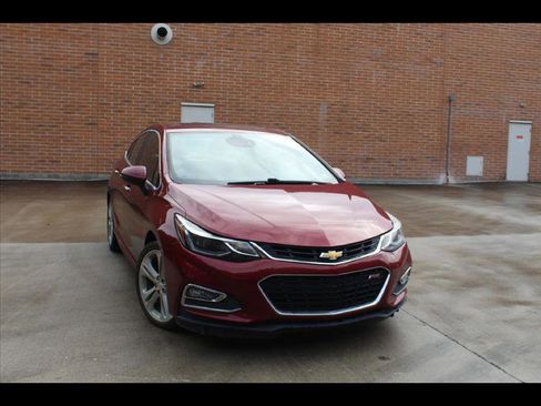 Used 2016 Chevrolet Cruze Premier image 1