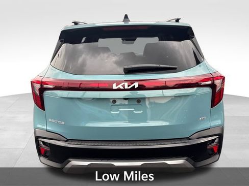 Used 2024 Kia Seltos EX AWD/4WD image 6