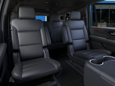 New 2026 GMC Yukon XL Denali w/ Denali Reserve Package RWD image 17