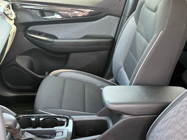 Used 2025 Chevrolet TrailBlazer LT FWD image 10