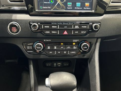 Used 2018 Kia Niro EX w/ EX Touring Graphite Edition FWD image 20