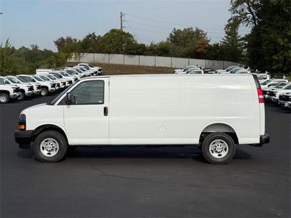 New 2025 Chevrolet Express 3500 Extended w/ Driver Convenience Package