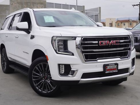 Used 2023 GMC Yukon SLT w/ SLT Premium Package RWD image 2