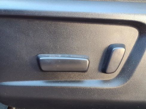 Used 2016 Toyota Tundra Limited image 23