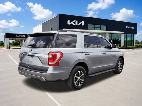 Used 2021 Ford Expedition XLT RWD image 5