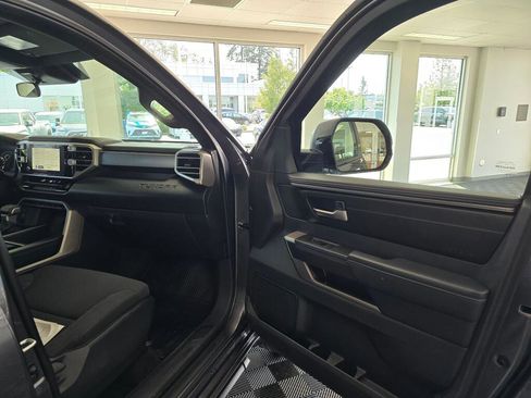 Used 2025 Toyota Tundra SR5 w/ SR5 Convenience Package AWD/4WD image 40