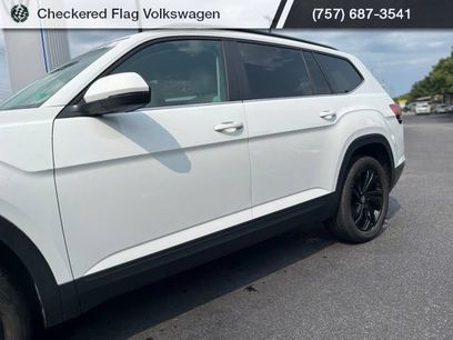 Used 2023 Volkswagen Atlas SE w/ Black Wheel Package