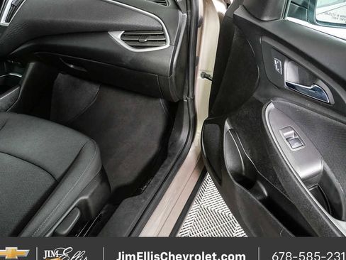 Used 2023 Chevrolet Malibu LT FWD image 23