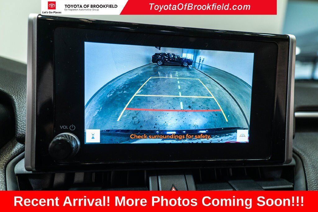 Used 2024 Toyota RAV4 SE w/ Weather & Moonroof Package AWD/4WD image 29