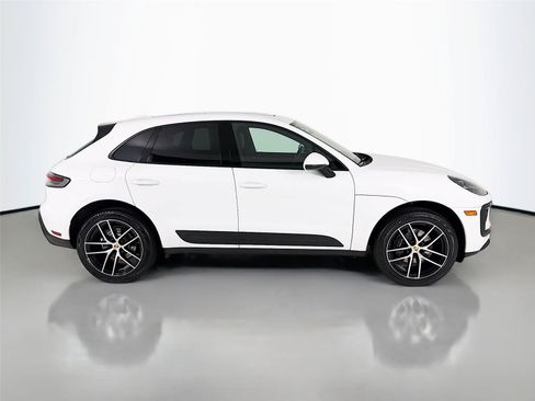 Certified 2023 Porsche Macan Turbo AWD/4WD image 27