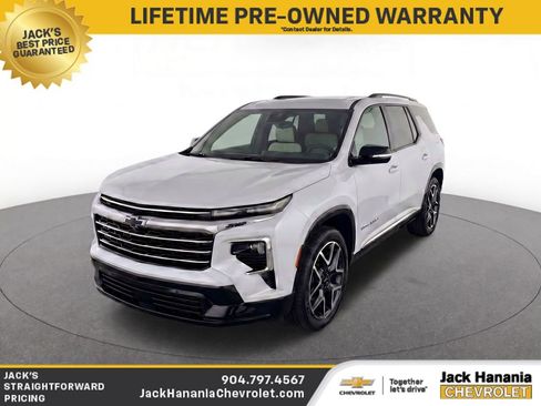 Used 2026 Chevrolet Traverse High Country image 3