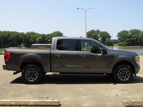 Used 2021 Ford F150 XLT w/ Equipment Group 302A High AWD/4WD image 5