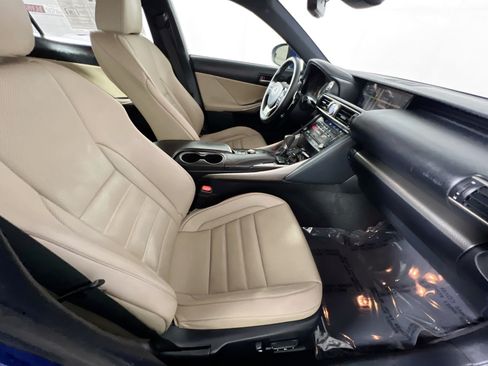 Used 2018 Lexus IS 300 F Sport w/ F Sport Package RWD image 31