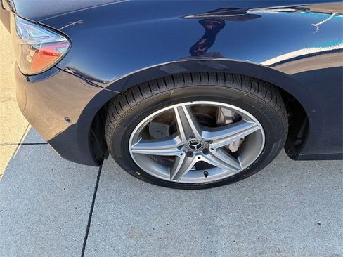 Used 2018 Mercedes-Benz E 300 E 300 w/ Premium 2 Package image 10