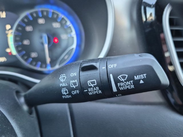 Used 2026 Chrysler Pacifica Select FWD image 22