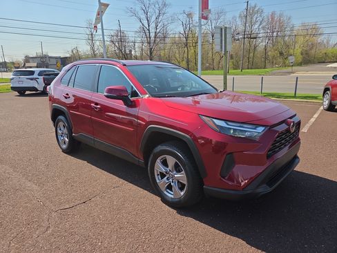 Certified 2022 Toyota RAV4 XLE w/ Convenience Package AWD/4WD image 1