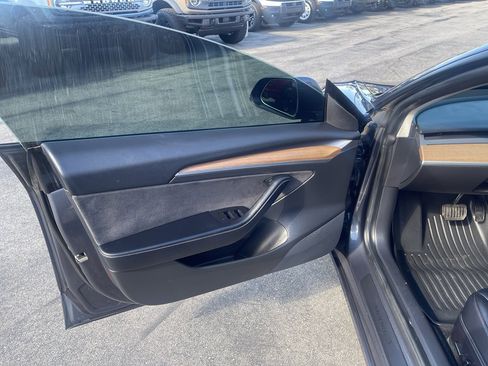 Used 2021 Tesla Model 3 Long Range image 13