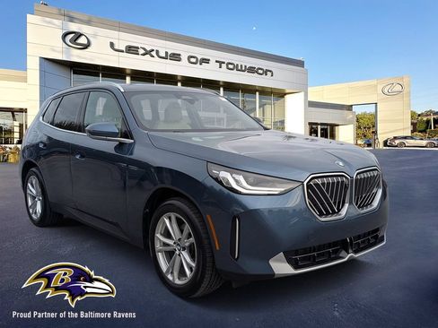 Used 2025 BMW X3 xDrive30i w/ Premium Package AWD/4WD image 3