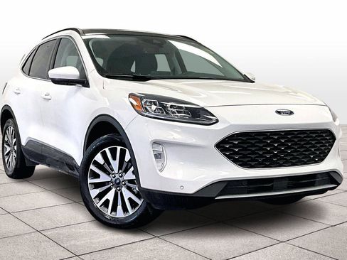 Used 2022 Ford Escape Titanium w/ Class II Trailer Tow Package image 2