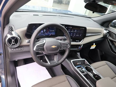 New 2027 Chevrolet Equinox LT w/ Convenience Package II AWD/4WD image 23