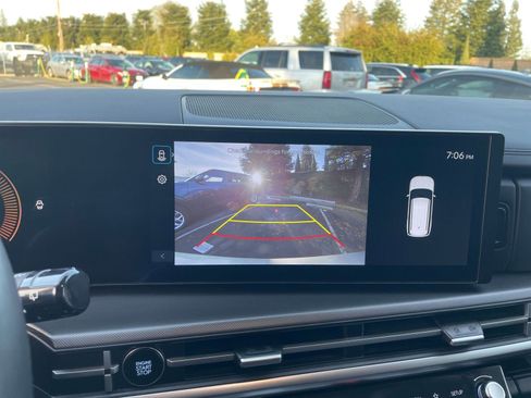 Used 2025 Hyundai Santa Fe SEL image 17