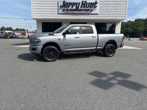 Used 2022 RAM 2500 Big Horn w/ Night Edition AWD/4WD image 1