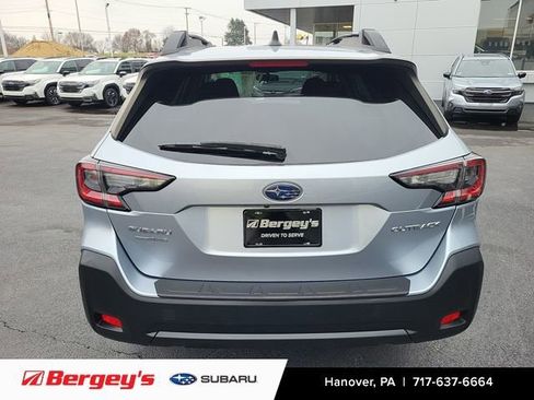 Certified 2023 Subaru Outback Premium image 4