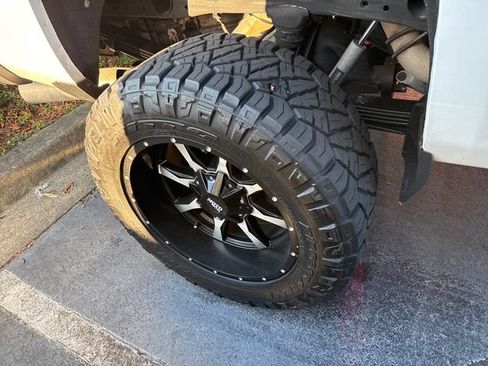 Used 2018 Chevrolet Silverado 2500 LT w/ LT Convenience Package AWD/4WD image 4