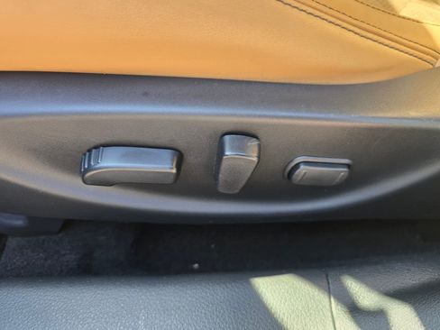 Used 2016 Nissan Maxima SR FWD image 32