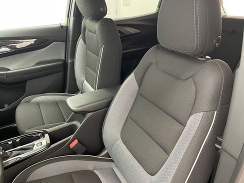 New 2026 Chevrolet TrailBlazer LT w/ Convenience Package AWD/4WD image 9