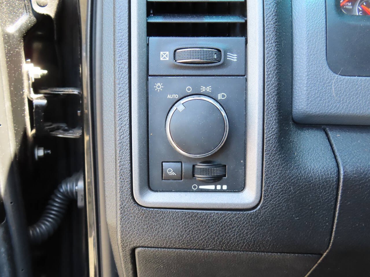 Used 2013 RAM 1500 Tradesman w/ PWR & Remote Entry Group AWD/4WD image 19