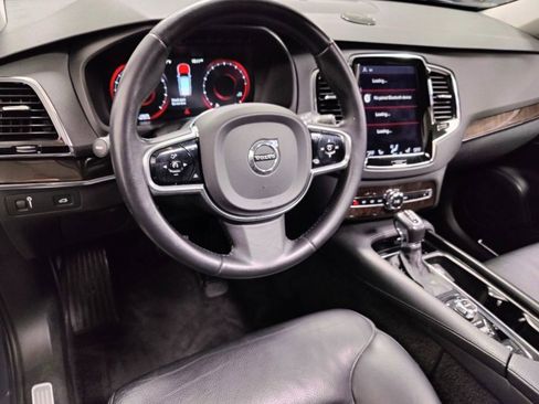 Used 2016 Volvo XC90 T6 Momentum w/ Momentum Plus Package image 3