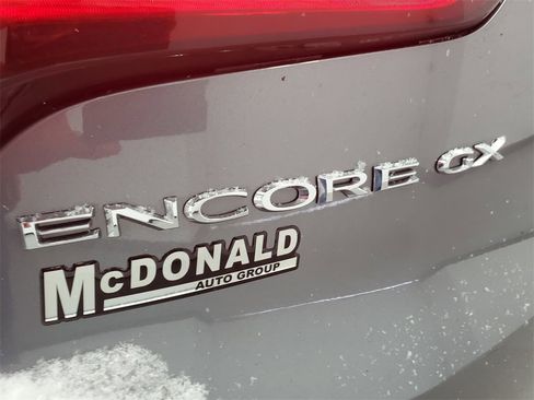 Used 2020 Buick Encore GX Essence image 29