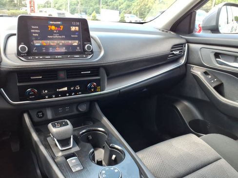 Certified 2024 Nissan Rogue SV AWD/4WD image 15