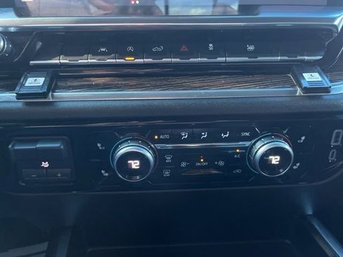 Used 2025 GMC Sierra 1500 Elevation w/ Preferred Package AWD/4WD image 15