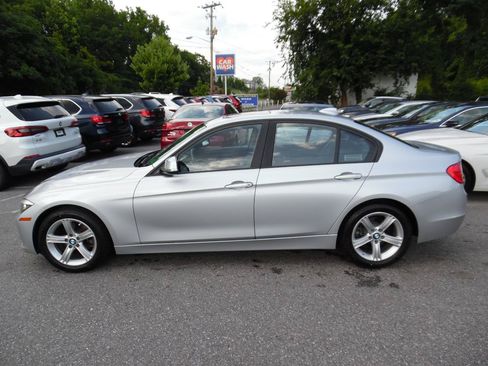 Used 2015 BMW 320i xDrive Sedan AWD/4WD image 2