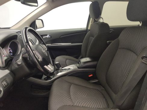 Used 2020 Dodge Journey SE w/ SE Popular Equipment Group FWD image 17
