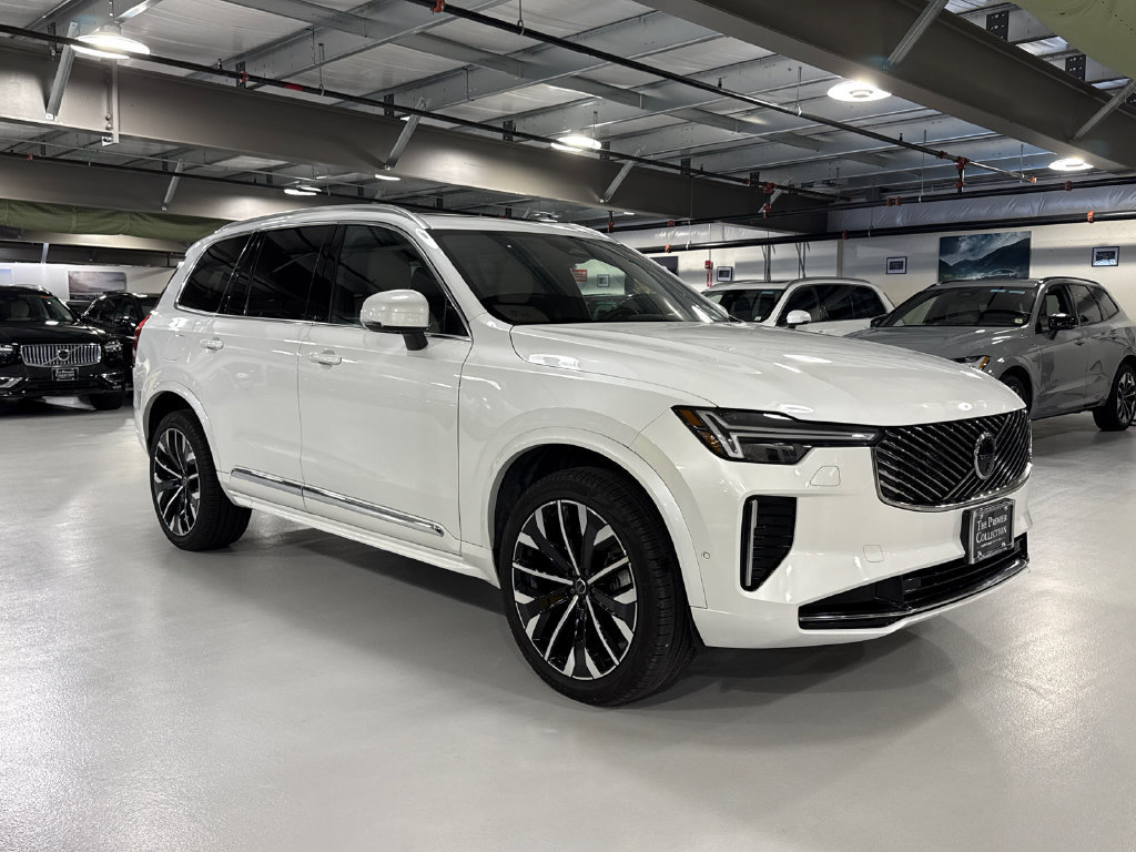 Certified 2026 Volvo XC90 B6 Plus AWD/4WD image 1