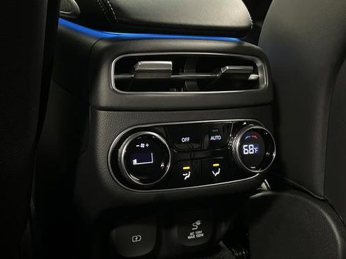 Used 2025 Genesis GV70 2.5T w/ Sport Prestige Package image 34