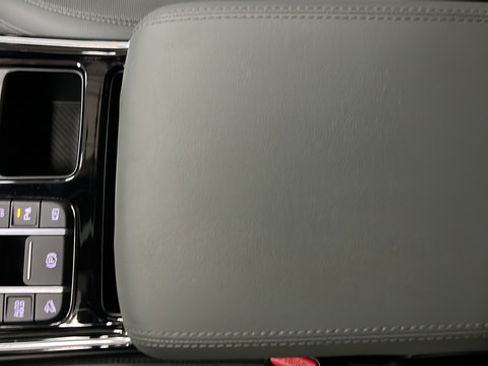 Used 2024 Kia Sorento SX Prestige w/ Sage Leather Package AWD/4WD image 20
