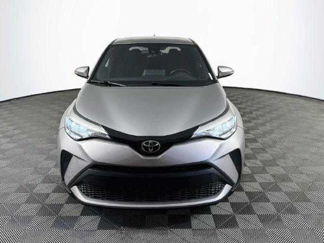 Used 2020 Toyota C-HR XLE FWD image 2