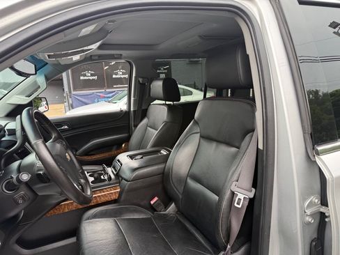 Used 2015 Chevrolet Suburban LTZ AWD/4WD image 33