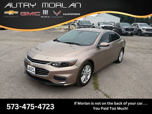 Used 2018 Chevrolet Malibu LT FWD image 1