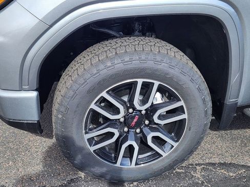 New 2026 GMC Sierra 1500 AT4 w/ AT4 Premium Package AWD/4WD image 9