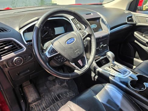 Used 2016 Ford Edge Titanium w/ Equipment Group 302A AWD/4WD image 4