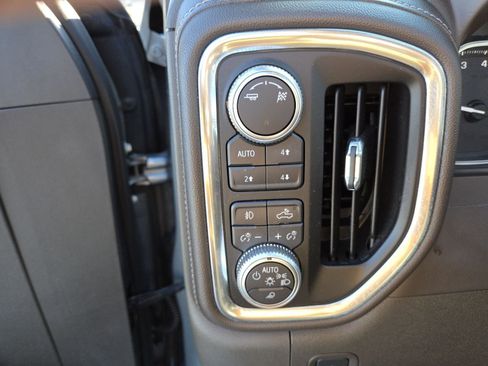 Used 2019 GMC Sierra 1500 SLT w/ SLT Premium Plus Package image 8