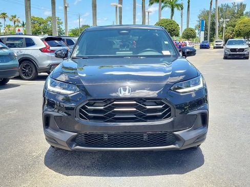 Certified 2025 Honda HR-V Sport image 2